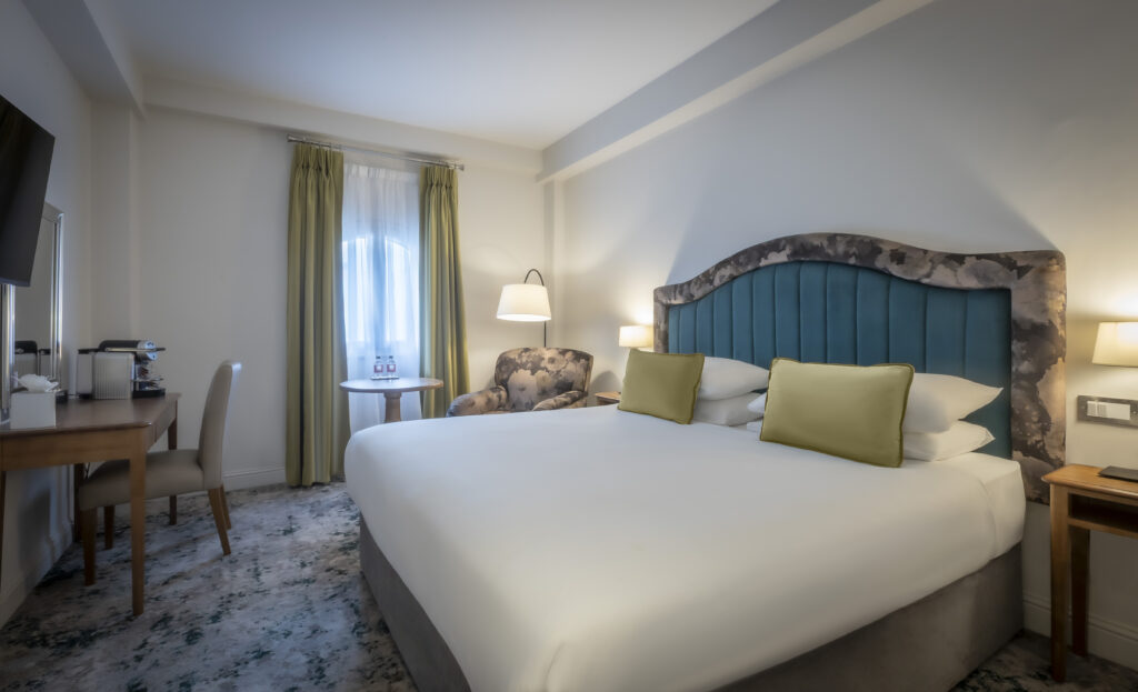 rooms-doube-bedroom-109-house-hotel-galway-source-DC