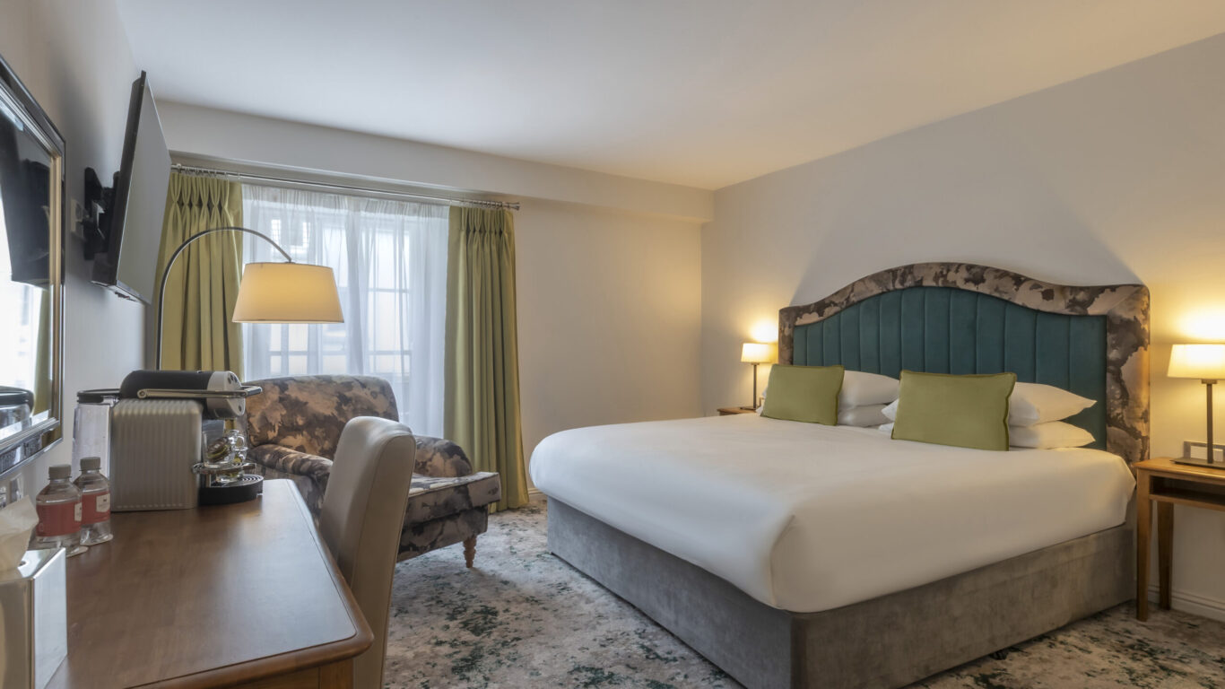 rooms-doube-bedroom-112-house-hotel-galway-source-DC